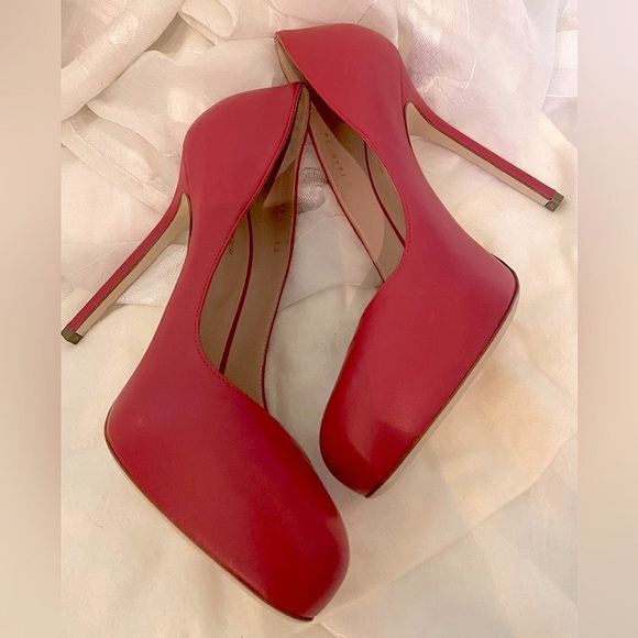 NWOT Sergio Rossi Red Leather Pumps - Picture 7 of 10